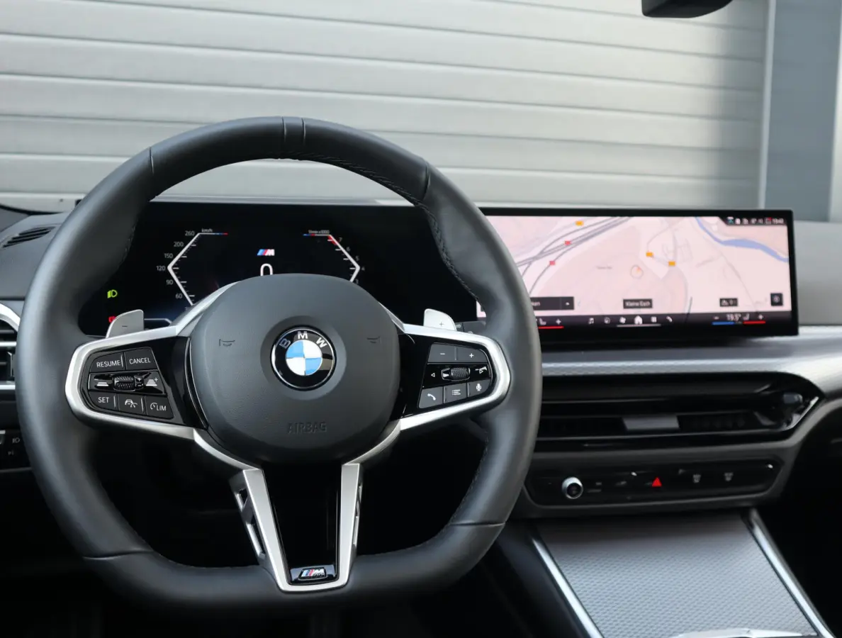 330i xDrive | Pano | Trekhaak | 360 Camera | HUD