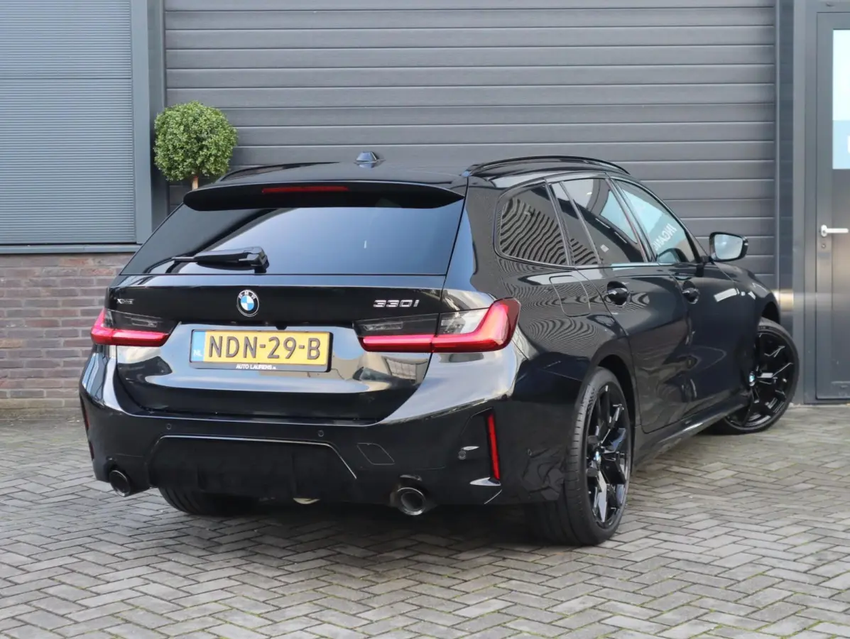 330i xDrive | Pano | Trekhaak | 360 Camera | HUD