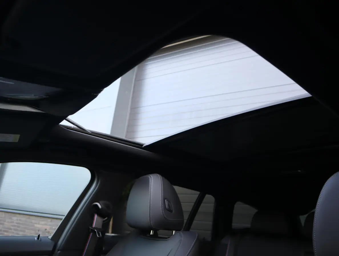 330i xDrive | Pano | Trekhaak | 360 Camera | HUD