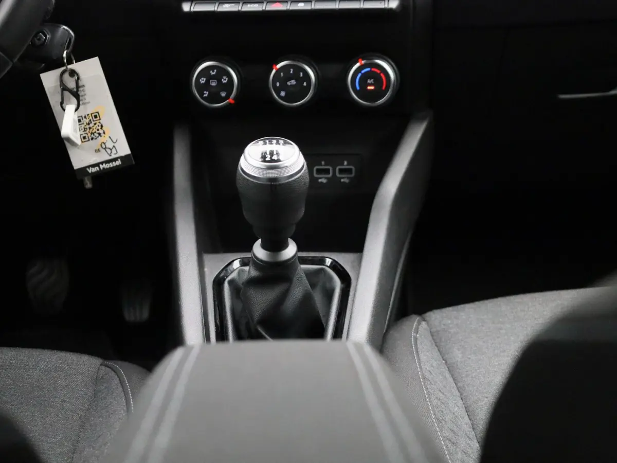 1.0 TCe Zen | Apple Carplay / Android Auto | Cruise Control | Parkeersensoren |