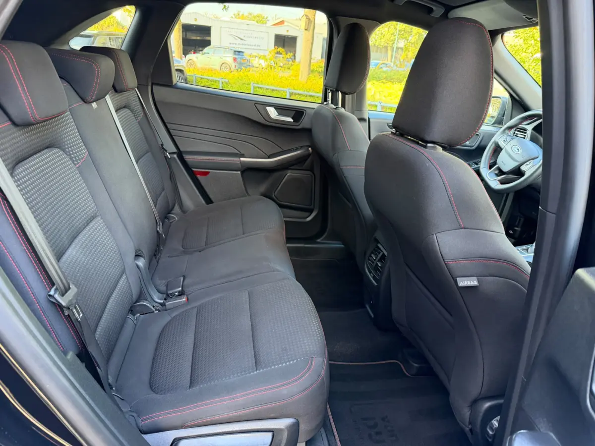 2.5 PHEV ST-Line Automaat Adaptieve cruise control Voor en achter camera Lichtmetalen velgen Privacy glass Navigatie