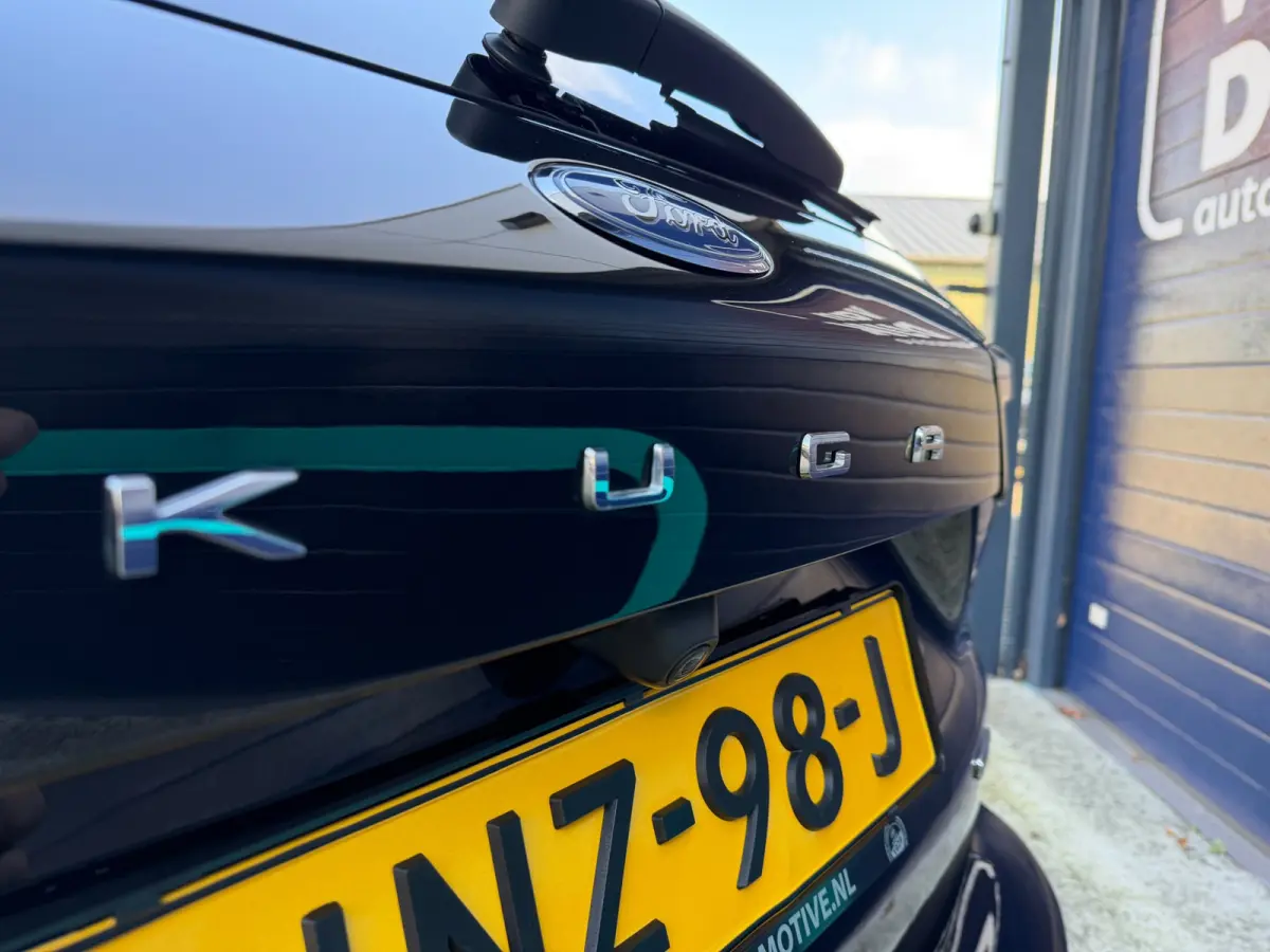 2.5 PHEV ST-Line Automaat Adaptieve cruise control Voor en achter camera Lichtmetalen velgen Privacy glass Navigatie