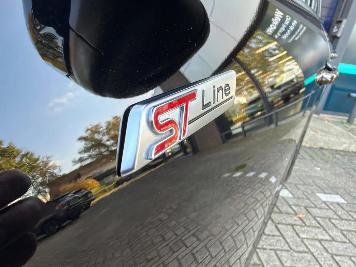 2.5 PHEV ST-Line Automaat Adaptieve cruise control Voor en achter camera Lichtmetalen velgen Privacy glass Navigatie