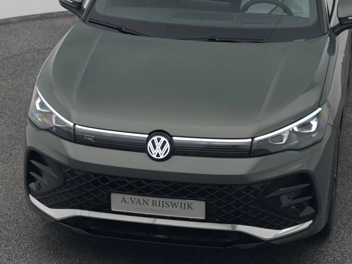 1.5 eHybrid R-Line NEW | PANO | 360° | HUD | ADAPTIVE | STOELMASSAGE | STOEL- EN STUURVERW. | TREKHAAK