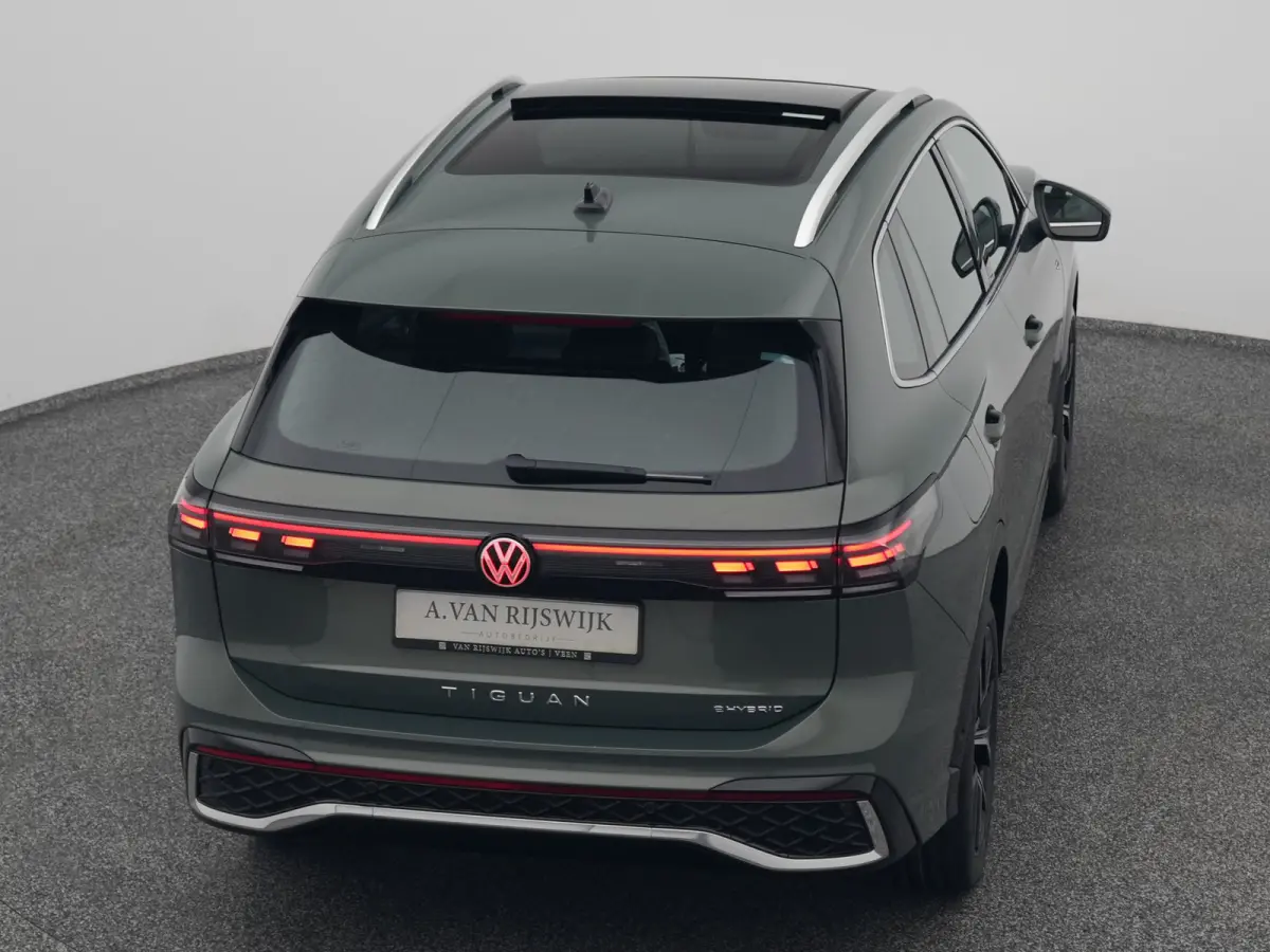 1.5 eHybrid R-Line NEW | PANO | 360° | HUD | ADAPTIVE | STOELMASSAGE | STOEL- EN STUURVERW. | TREKHAAK