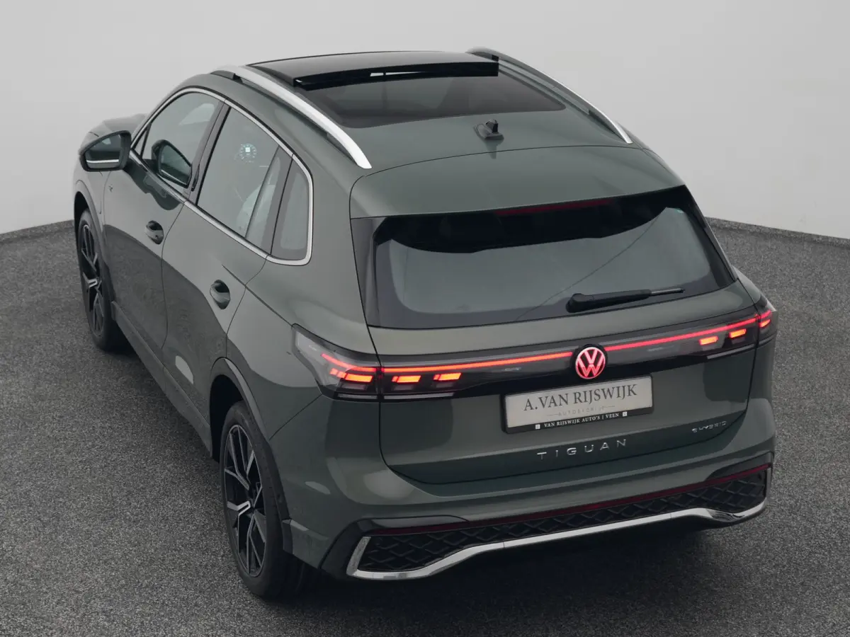 1.5 eHybrid R-Line NEW | PANO | 360° | HUD | ADAPTIVE | STOELMASSAGE | STOEL- EN STUURVERW. | TREKHAAK