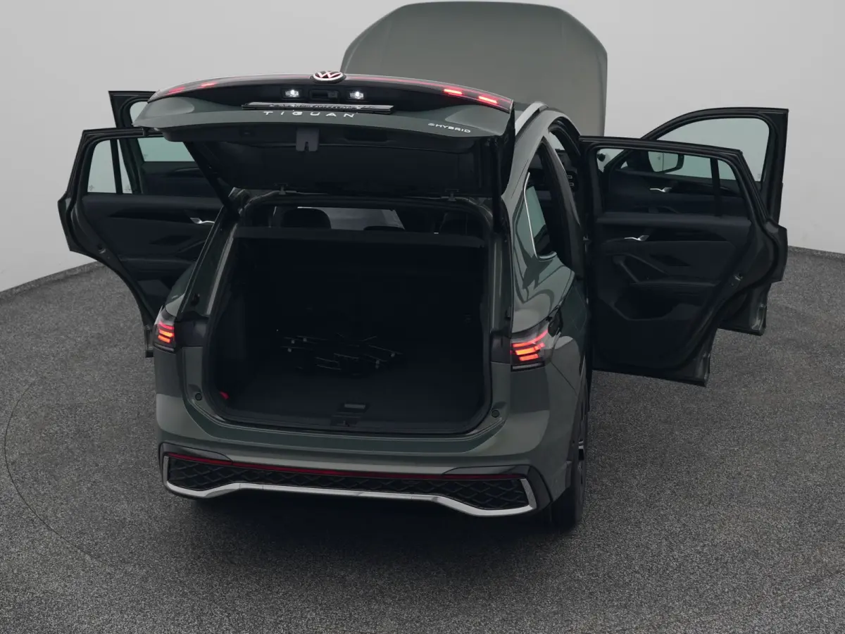 1.5 eHybrid R-Line NEW | PANO | 360° | HUD | ADAPTIVE | STOELMASSAGE | STOEL- EN STUURVERW. | TREKHAAK