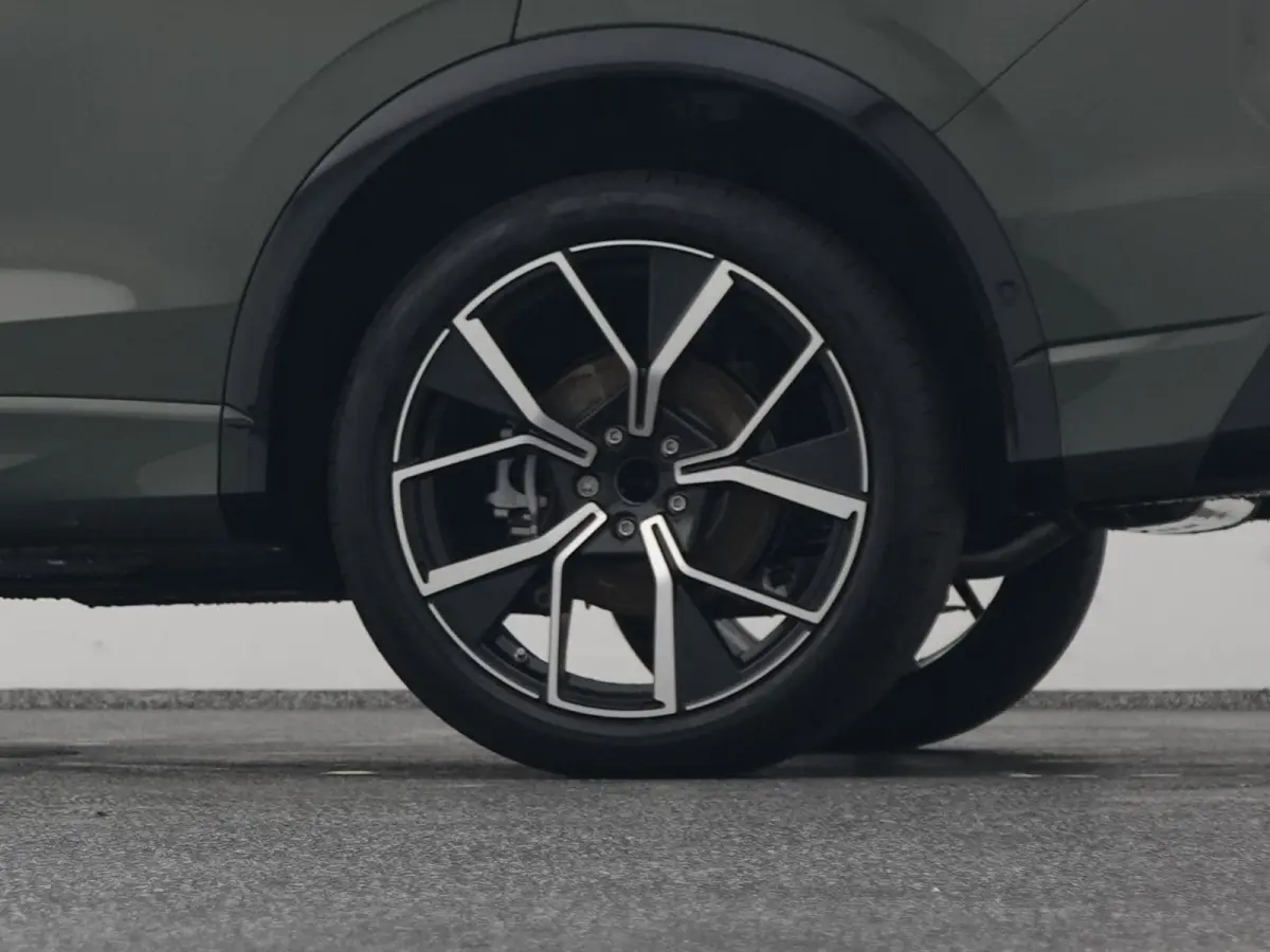 1.5 eHybrid R-Line NEW | PANO | 360° | HUD | ADAPTIVE | STOELMASSAGE | STOEL- EN STUURVERW. | TREKHAAK