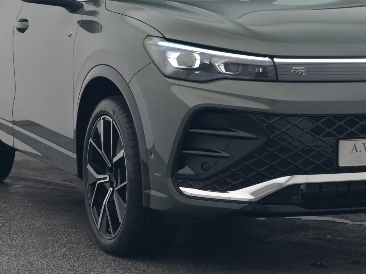 1.5 eHybrid R-Line NEW | PANO | 360° | HUD | ADAPTIVE | STOELMASSAGE | STOEL- EN STUURVERW. | TREKHAAK