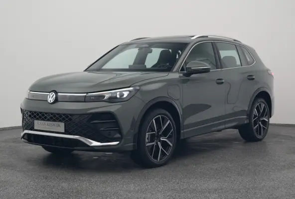 1.5 eHybrid R-Line NEW | PANO | 360° | HUD | ADAPTIVE | STOELMASSAGE | STOEL- EN STUURVERW. | TREKHAAK