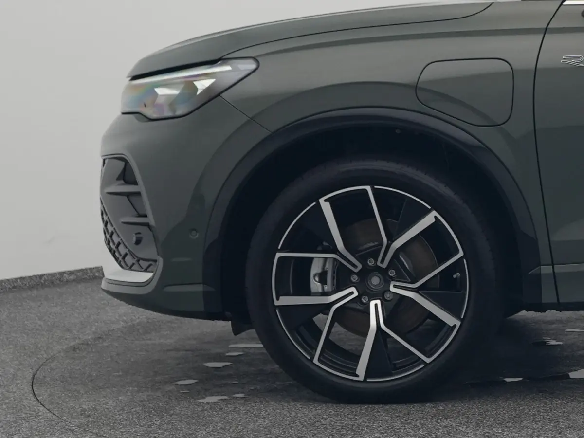 1.5 eHybrid R-Line NEW | PANO | 360° | HUD | ADAPTIVE | STOELMASSAGE | STOEL- EN STUURVERW. | TREKHAAK