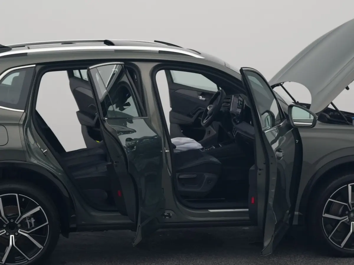 1.5 eHybrid R-Line NEW | PANO | 360° | HUD | ADAPTIVE | STOELMASSAGE | STOEL- EN STUURVERW. | TREKHAAK