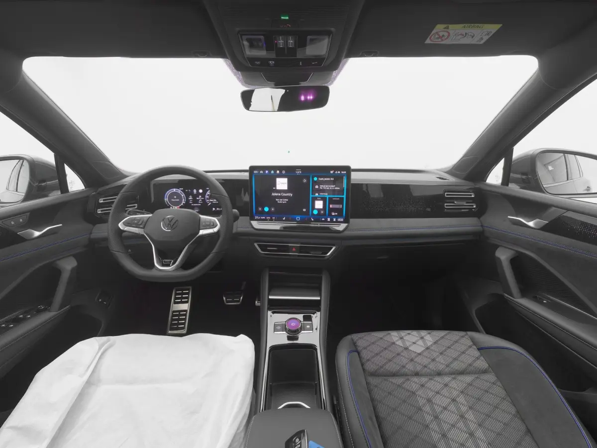 1.5 eHybrid R-Line NEW | PANO | 360° | HUD | ADAPTIVE | STOELMASSAGE | STOEL- EN STUURVERW. | TREKHAAK