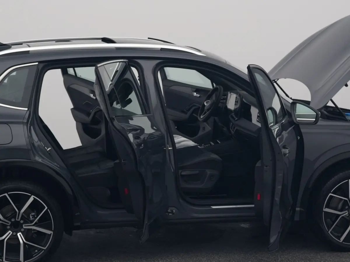 1.5 eHybrid R-Line NEW | PANO | 360° | HUD | ADAPTIVE | STOELMASSAGE | STOEL- EN STUURVERW. | TREKHAAK