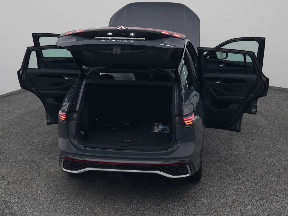 1.5 eHybrid R-Line NEW | PANO | 360° | HUD | ADAPTIVE | STOELMASSAGE | STOEL- EN STUURVERW. | TREKHAAK