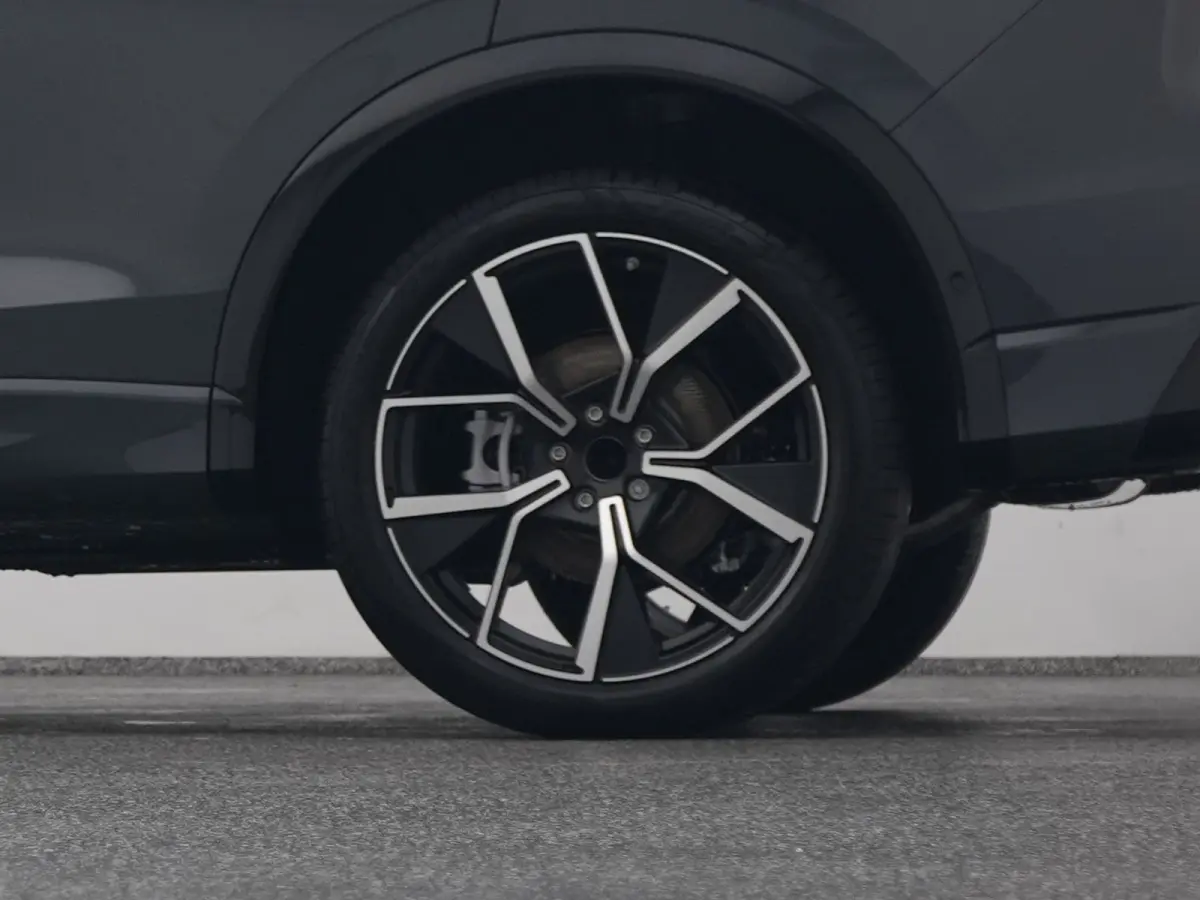 1.5 eHybrid R-Line NEW | PANO | 360° | HUD | ADAPTIVE | STOELMASSAGE | STOEL- EN STUURVERW. | TREKHAAK