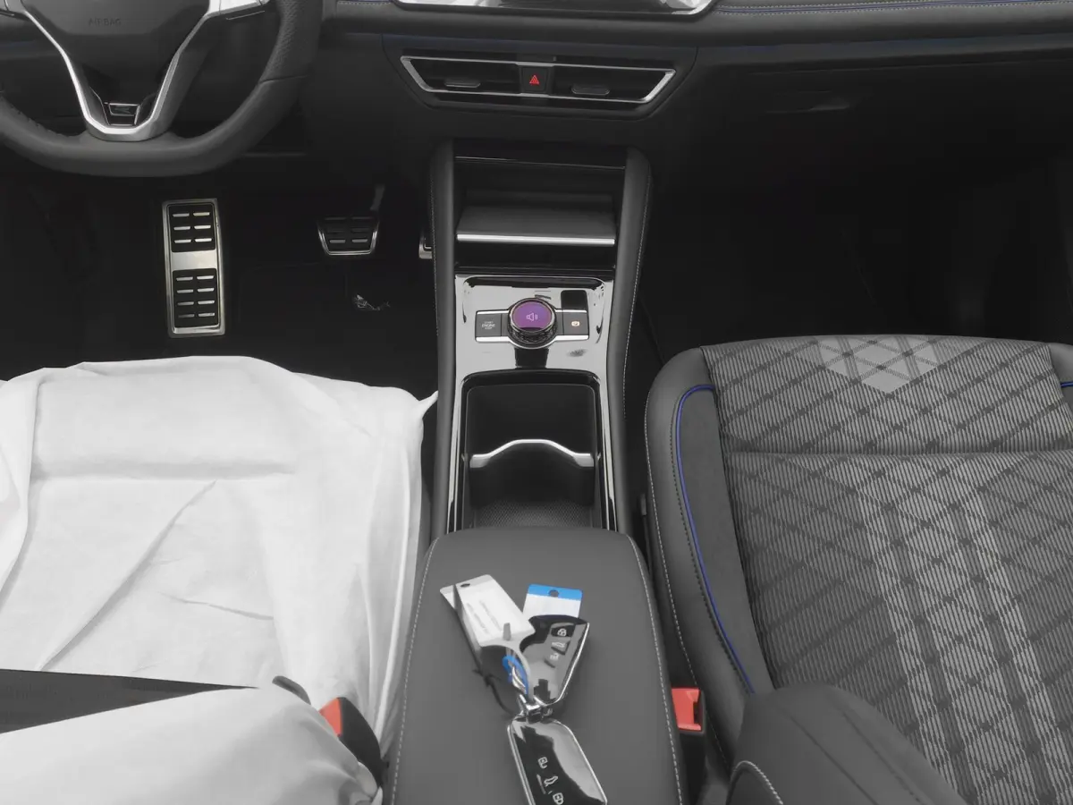 1.5 eHybrid R-Line NEW | PANO | 360° | HUD | ADAPTIVE | STOELMASSAGE | STOEL- EN STUURVERW. | TREKHAAK