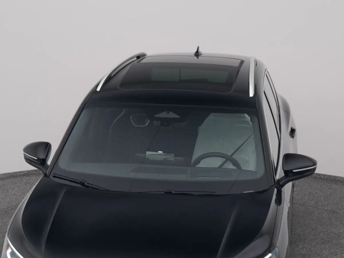1.5 eHybrid R-Line NEW | PANO | 360° | HUD | ADAPTIVE | STOELMASSAGE | STOEL- EN STUURVERW. | TREKHAAK
