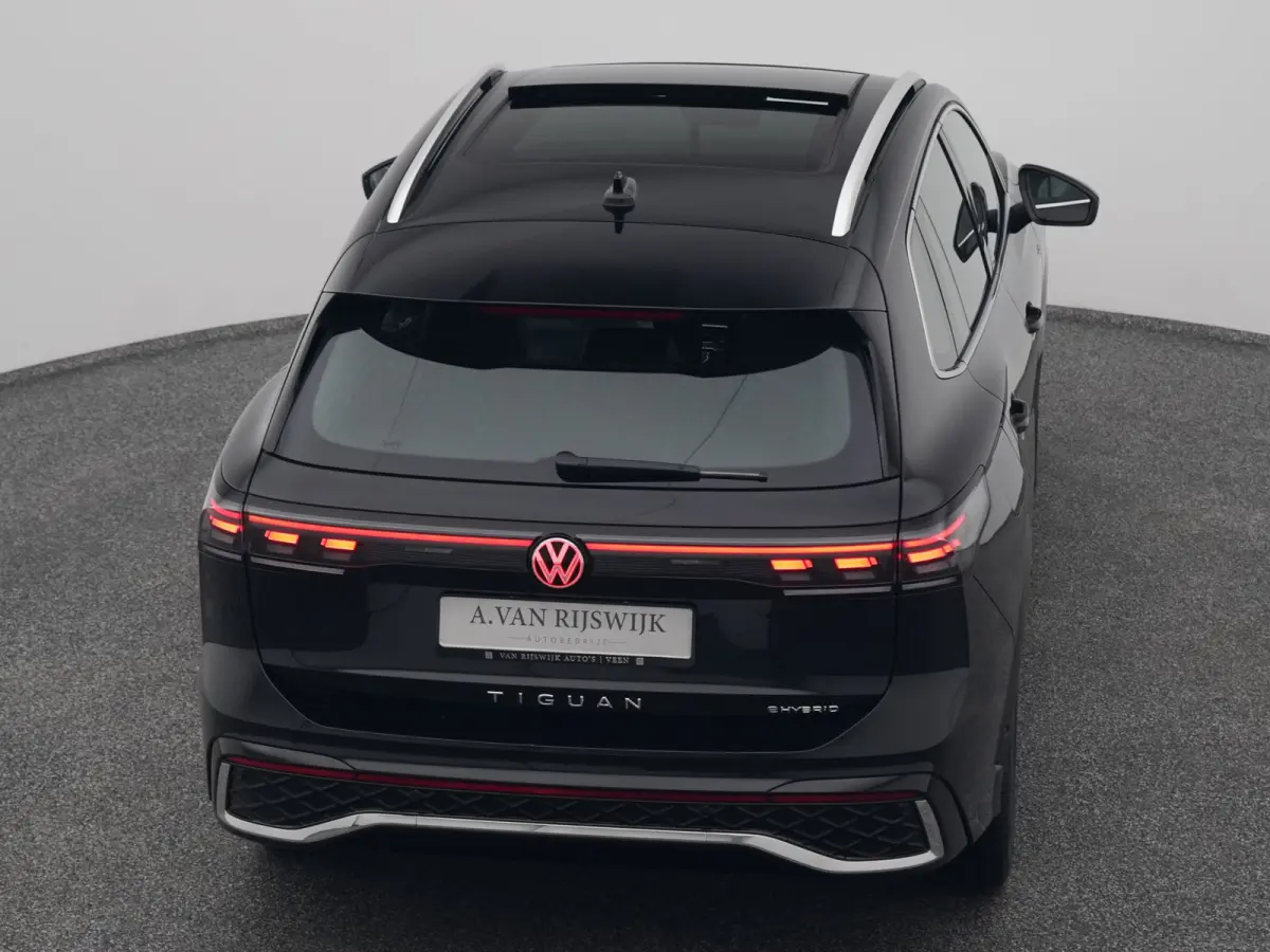 1.5 eHybrid R-Line NEW | PANO | 360° | HUD | ADAPTIVE | STOELMASSAGE | STOEL- EN STUURVERW. | TREKHAAK