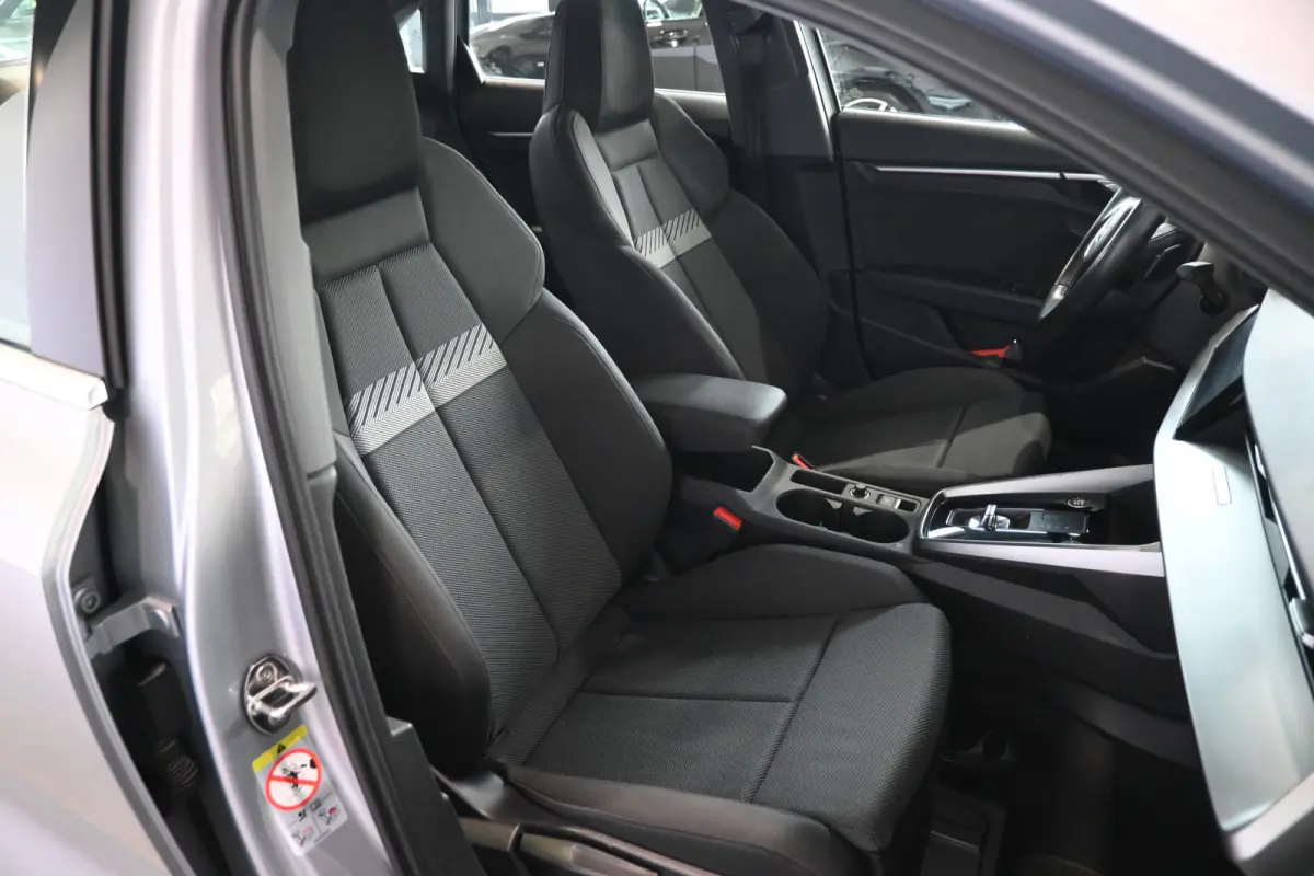 35 TFSI Business edition NAP! Cruise Clima LED CarPlay Navigatie PDC 1e Eigenaar! Inruil Mogelijk!