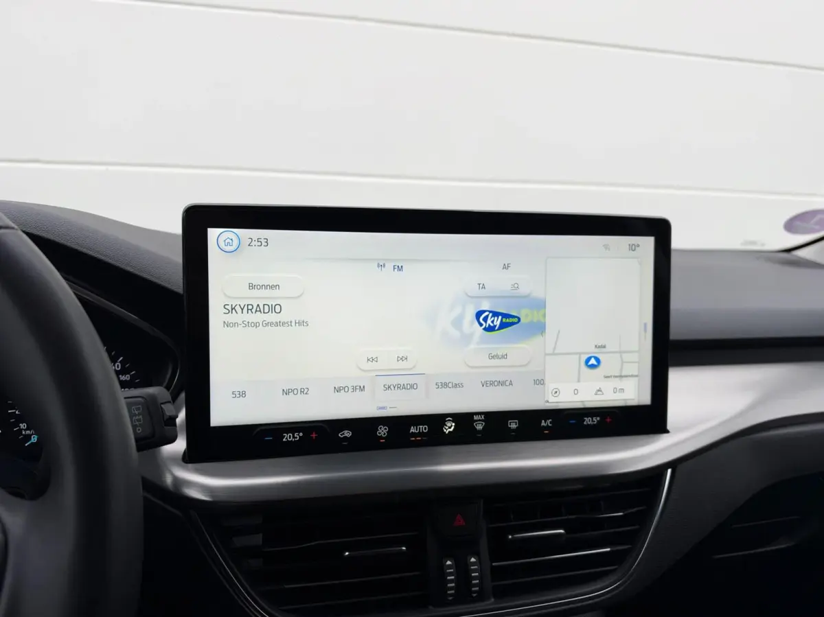 1.0 EcoBoost Hybrid 125pk Titanium | Navigatie | Adaptive cruise | Trekhaak