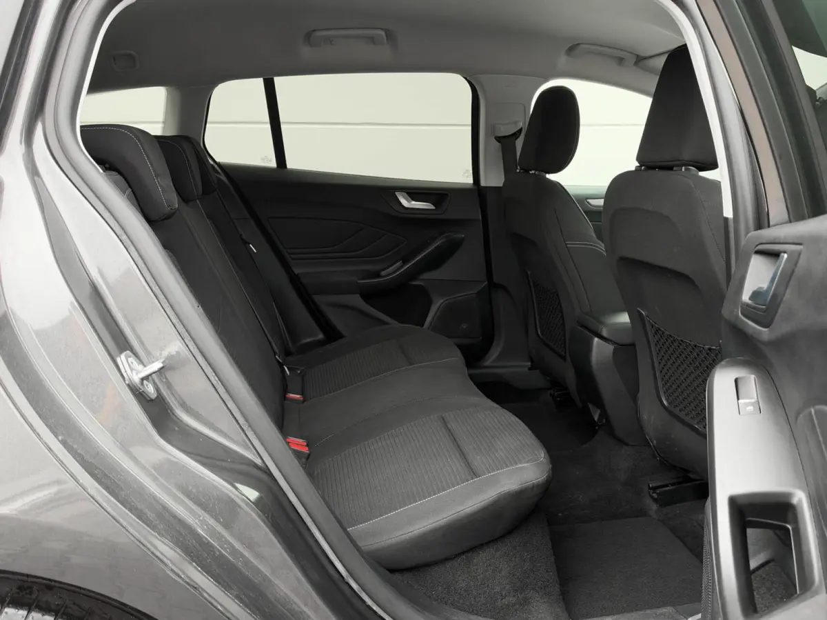 1.0 EcoBoost Hybrid 125pk Titanium | Navigatie | Adaptive cruise | Trekhaak