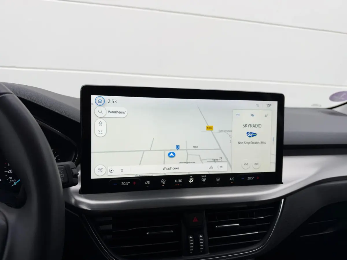 1.0 EcoBoost Hybrid 125pk Titanium | Navigatie | Adaptive cruise | Trekhaak