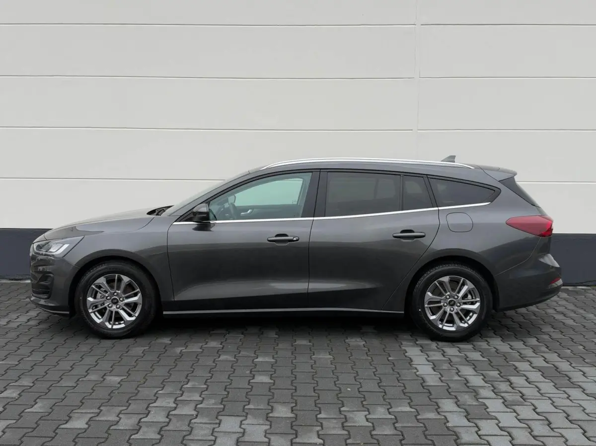 1.0 EcoBoost Hybrid 125pk Titanium | Navigatie | Adaptive cruise | Trekhaak