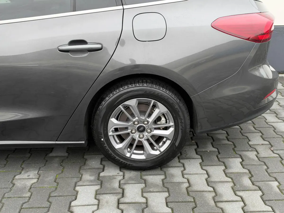 1.0 EcoBoost Hybrid 125pk Titanium | Navigatie | Adaptive cruise | Trekhaak