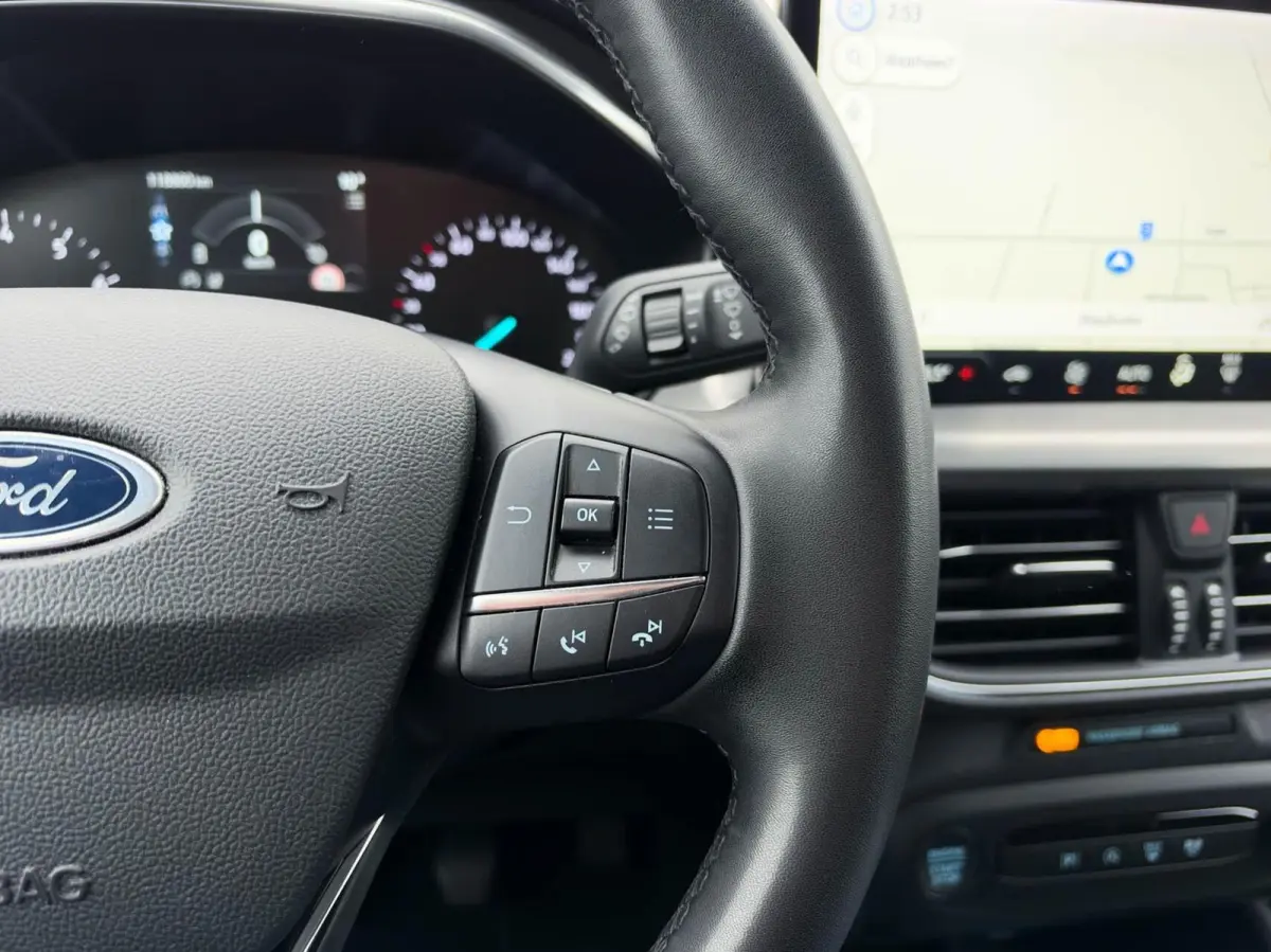 1.0 EcoBoost Hybrid 125pk Titanium | Navigatie | Adaptive cruise | Trekhaak