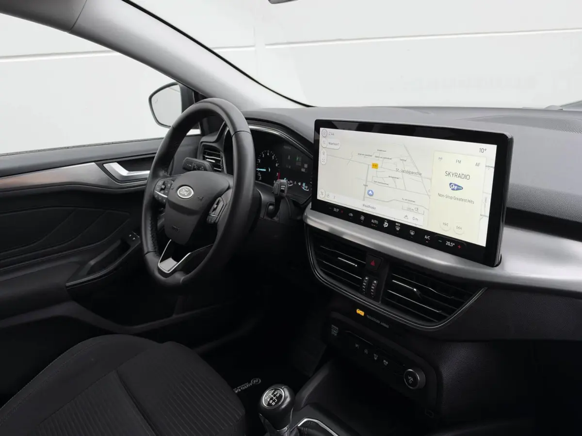 1.0 EcoBoost Hybrid 125pk Titanium | Navigatie | Adaptive cruise | Trekhaak