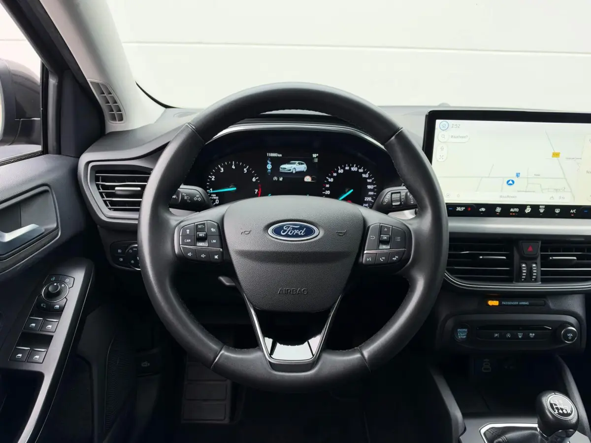 1.0 EcoBoost Hybrid 125pk Titanium | Navigatie | Adaptive cruise | Trekhaak