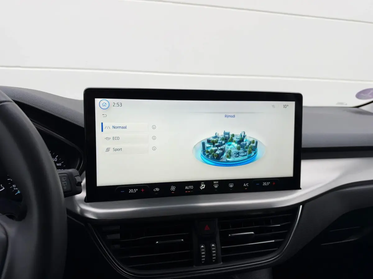 1.0 EcoBoost Hybrid 125pk Titanium | Navigatie | Adaptive cruise | Trekhaak