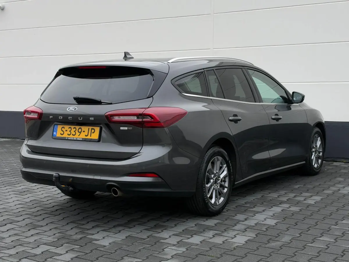 1.0 EcoBoost Hybrid 125pk Titanium | Navigatie | Adaptive cruise | Trekhaak