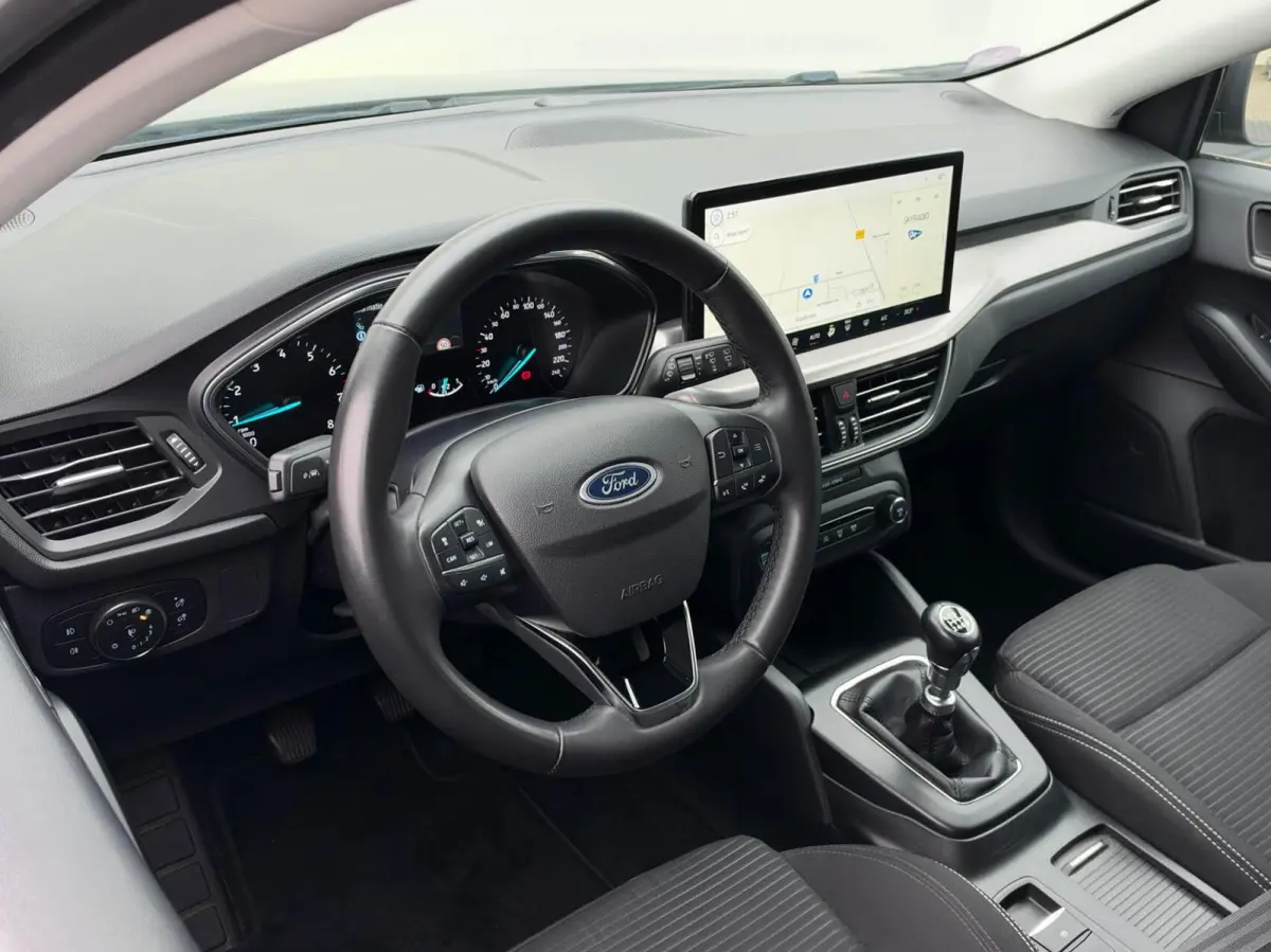 1.0 EcoBoost Hybrid 125pk Titanium | Navigatie | Adaptive cruise | Trekhaak