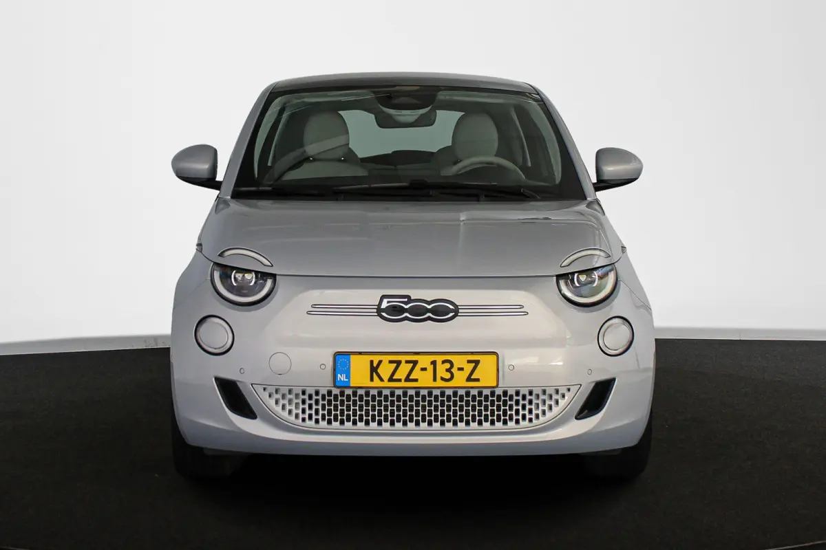La Prima 42 kWh Pano Leder Stoelverwarming JBL Camera Apple CarPlay