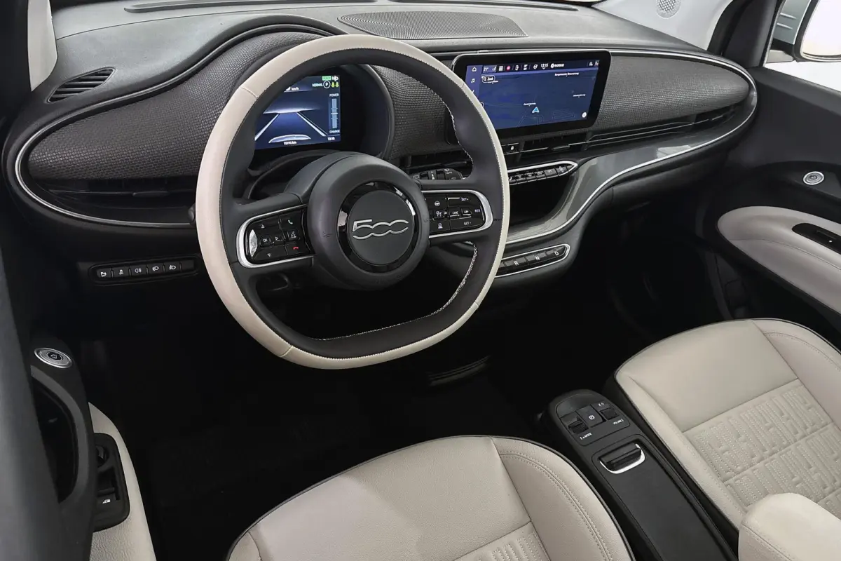 La Prima 42 kWh Pano Leder Stoelverwarming JBL Camera Apple CarPlay