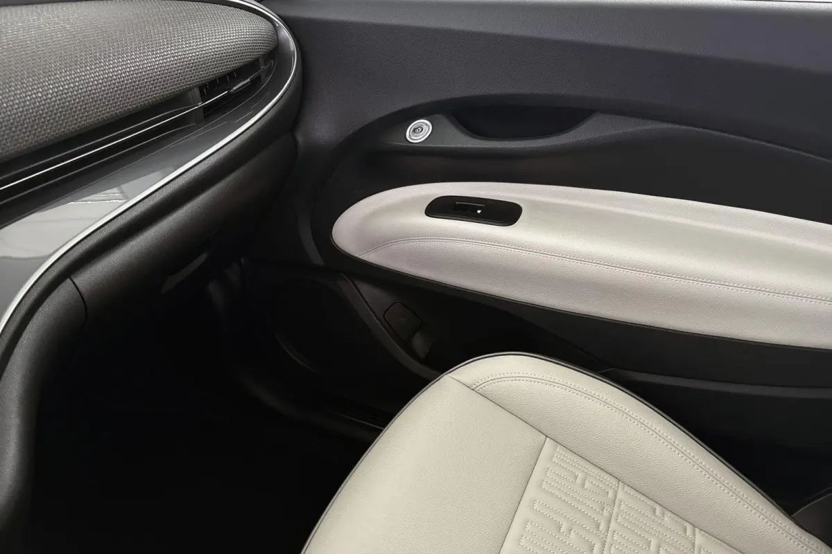La Prima 42 kWh Pano Leder Stoelverwarming JBL Camera Apple CarPlay