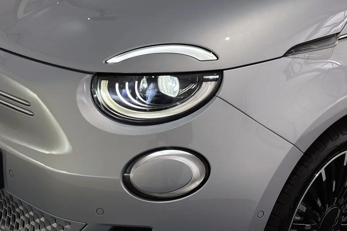 La Prima 42 kWh Pano Leder Stoelverwarming JBL Camera Apple CarPlay