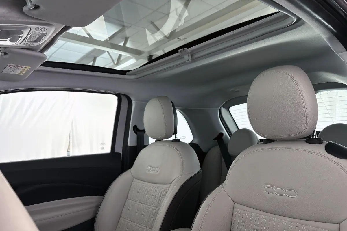La Prima 42 kWh Pano Leder Stoelverwarming JBL Camera Apple CarPlay
