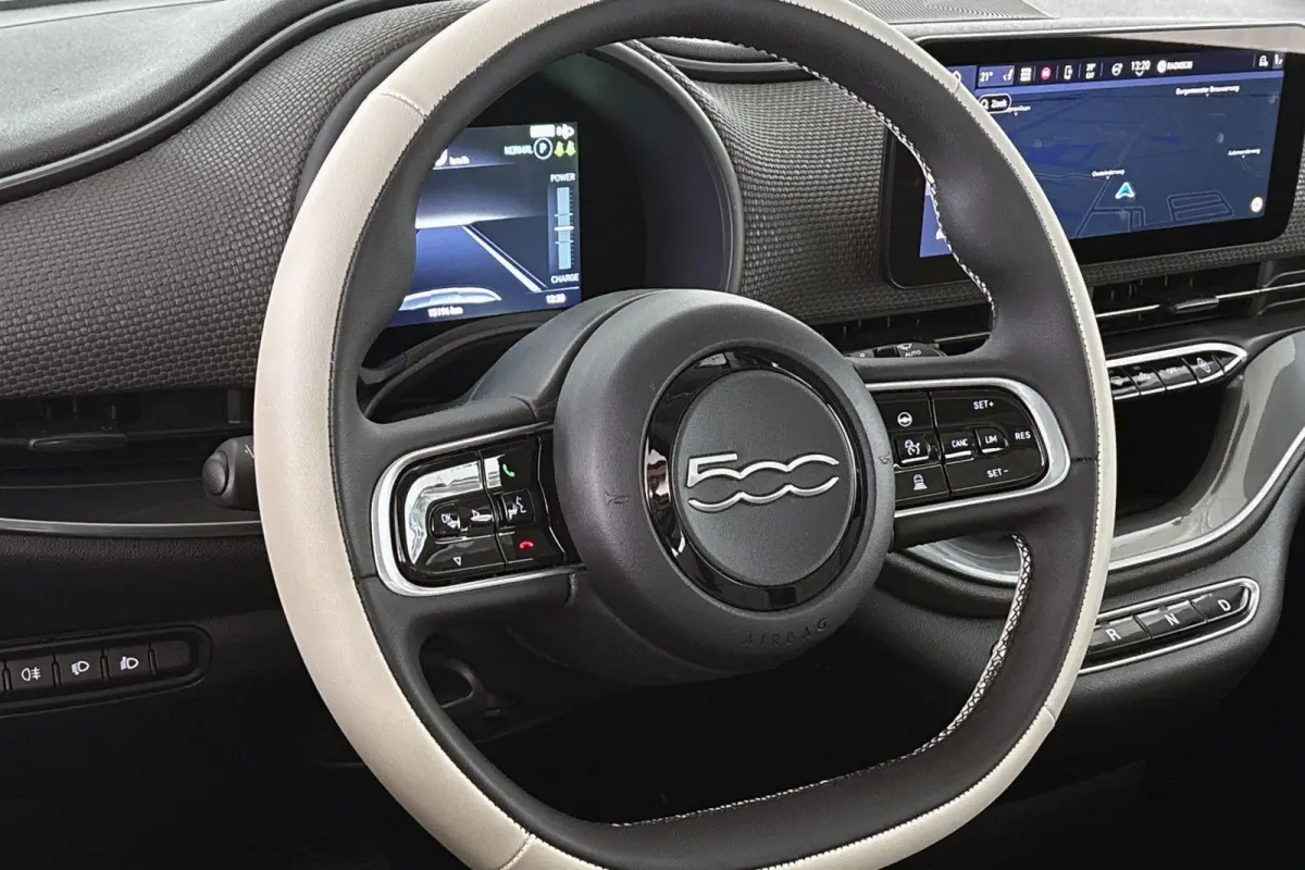 La Prima 42 kWh Pano Leder Stoelverwarming JBL Camera Apple CarPlay