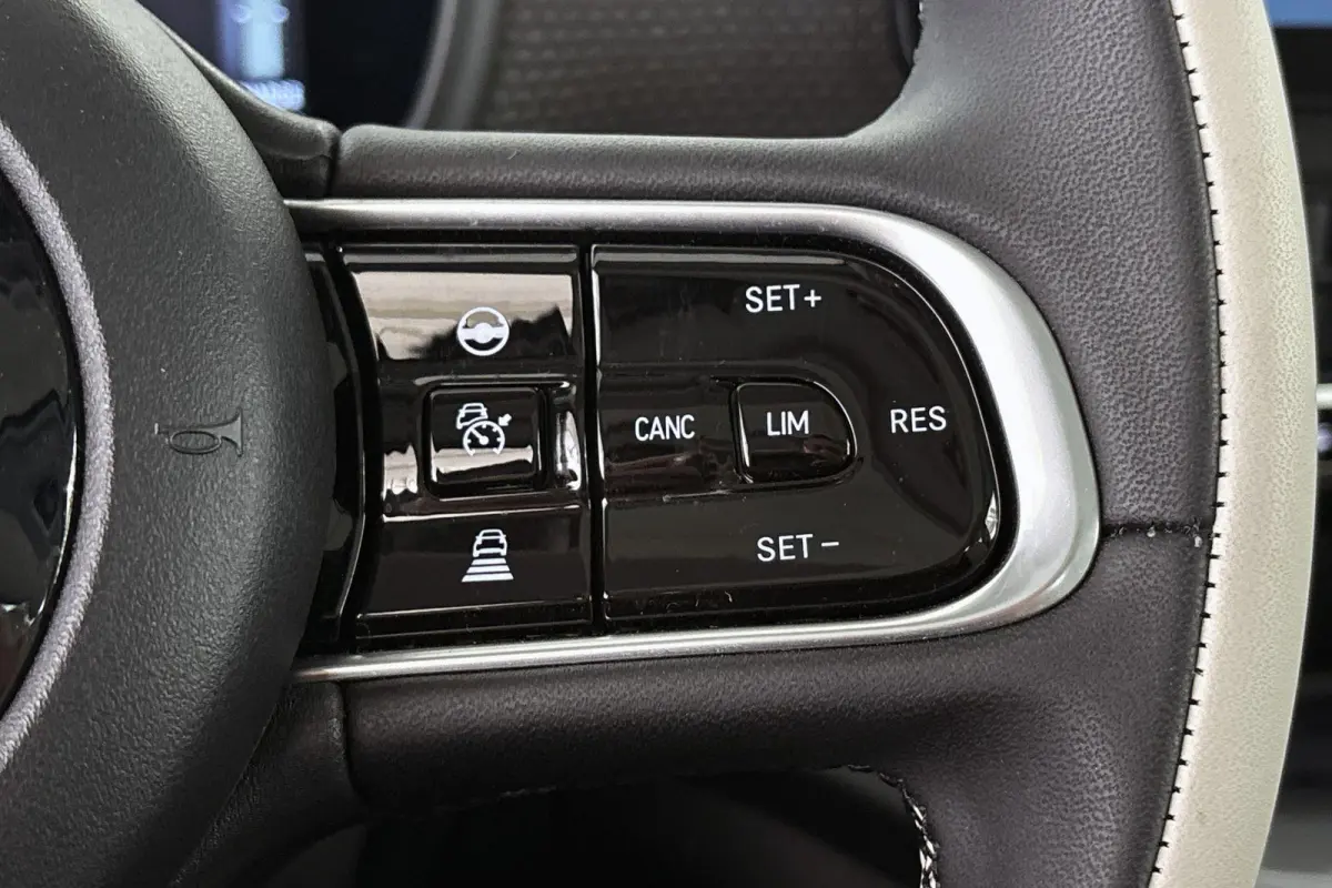 La Prima 42 kWh Pano Leder Stoelverwarming JBL Camera Apple CarPlay