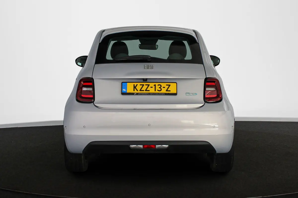 La Prima 42 kWh Pano Leder Stoelverwarming JBL Camera Apple CarPlay
