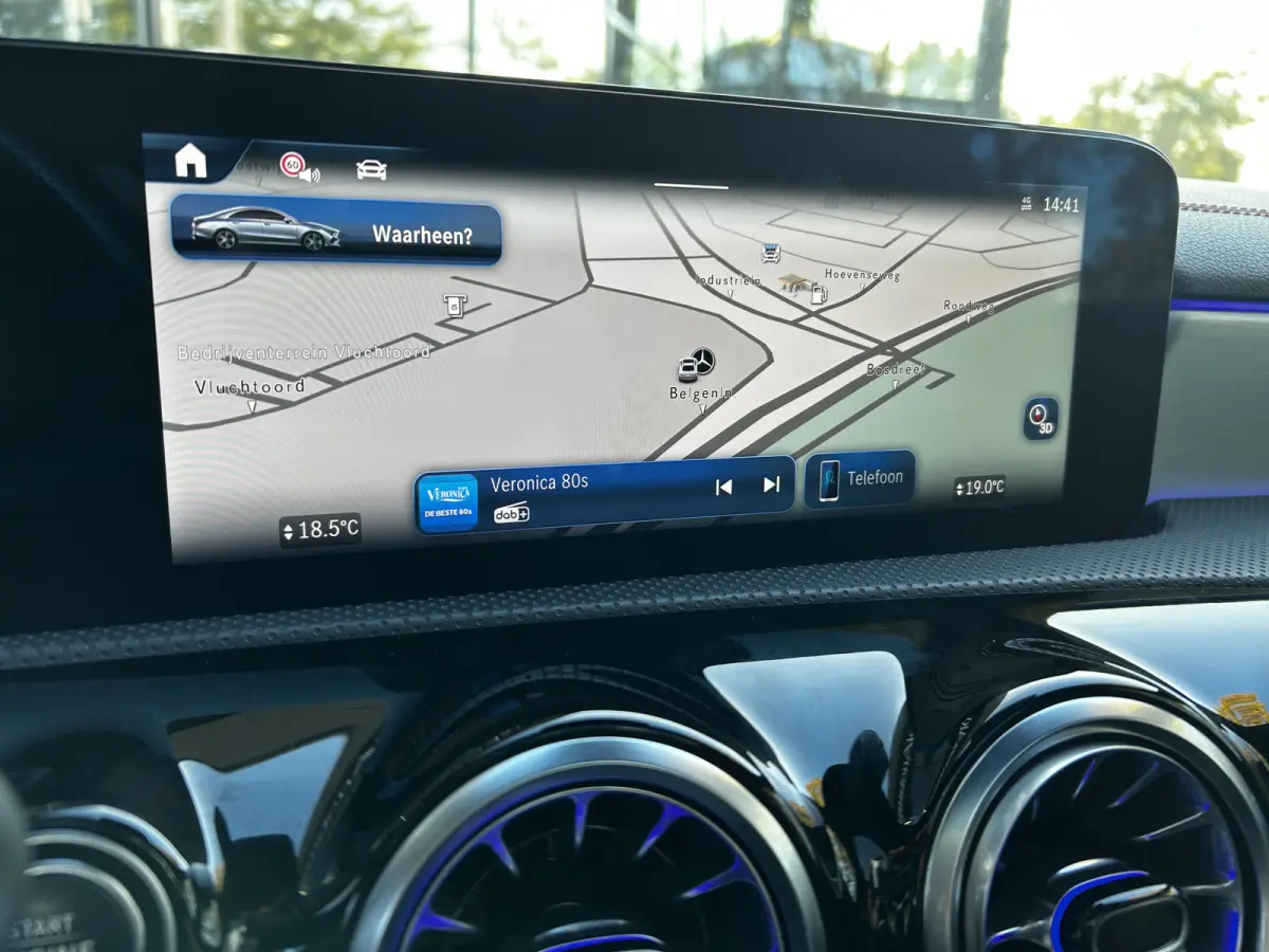 250e AMG // Panoramdadak // Keyless // Nightpakket // Camera // Carplay