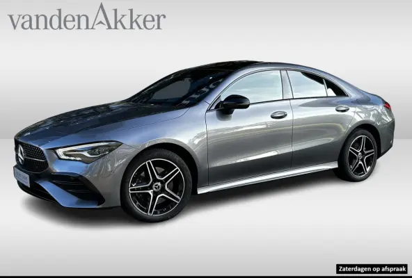 250e AMG // Panoramdadak // Keyless // Nightpakket // Camera // Carplay