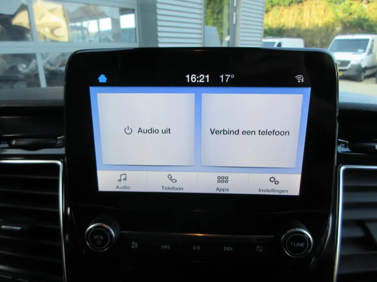 320 2.0 TDCI L1H1 Sport DC 185 pk automaat