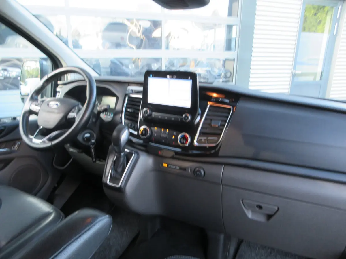 320 2.0 TDCI L1H1 Sport DC 185 pk automaat