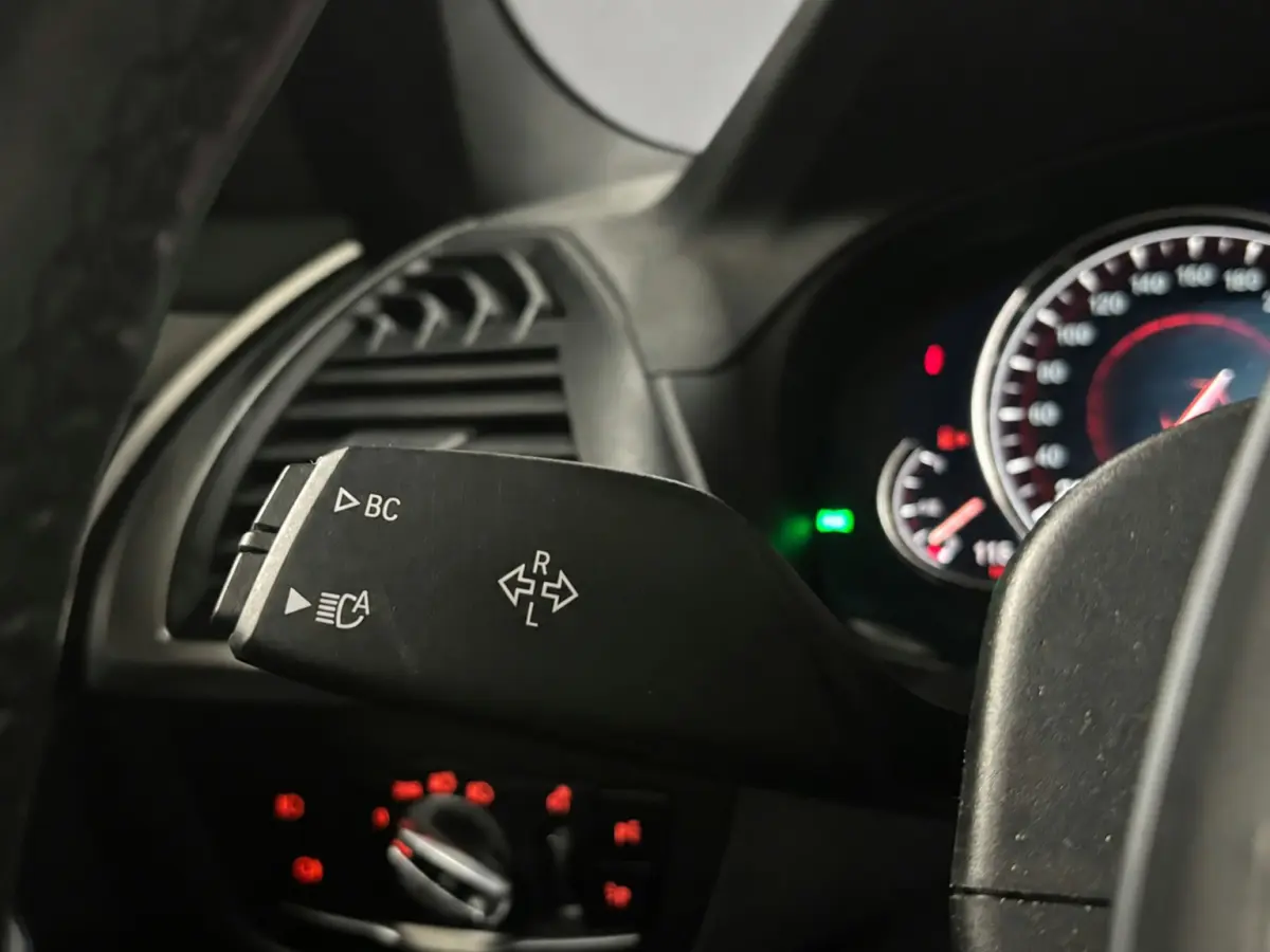 XDrive20i High Executive Panoramadak Harman Kardon Headup
