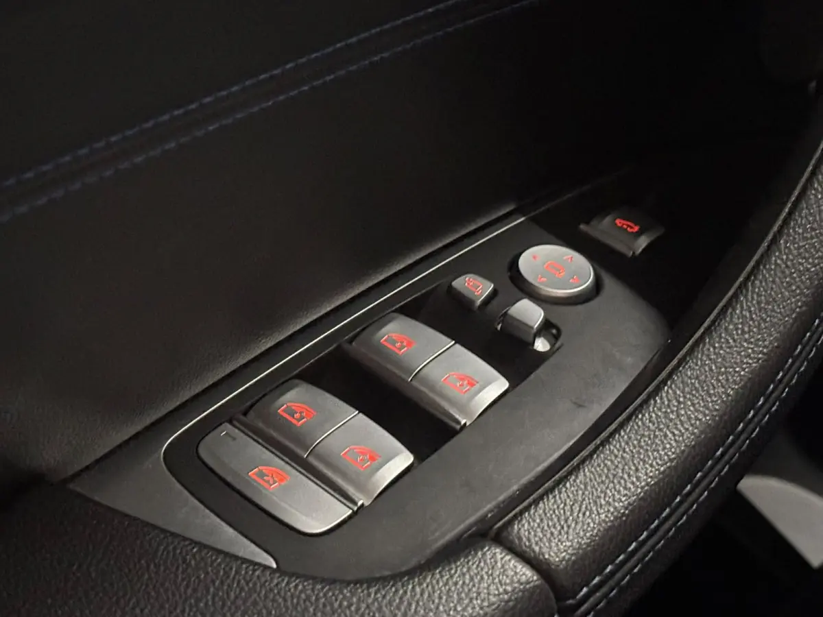 XDrive20i High Executive Panoramadak Harman Kardon Headup