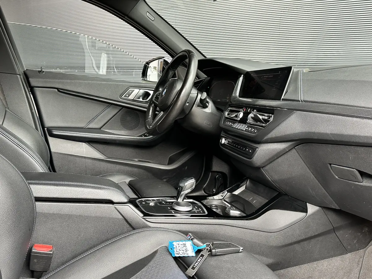 118i | M-SPORT | Alcantara | LED | Cruise Control | Stoelverwarm. |